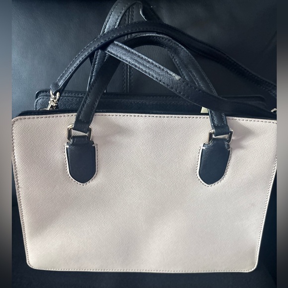 Kate Spade Black and Cream Satchel As is
Final price! - Picture 4 of 15